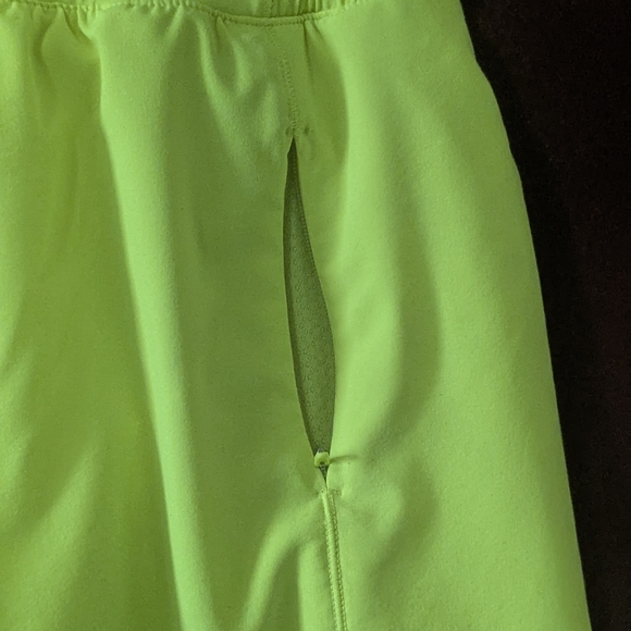 Lululemon Hotty Hot High-Rise Skirt
Long - Picture 6 of 9